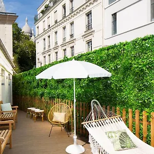 Le Village Montmartre By Hiphophostels Paris